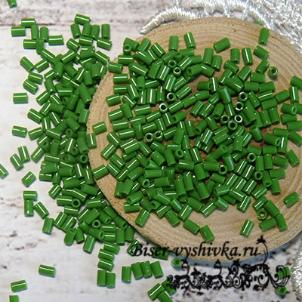 Стеклярус TOHO (Bugle TOHO). Цвет: #047 непрозрачный зеленый (Opaque Mint Green). Вес: 5 гр.