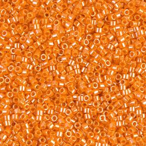 MIYUKI Delica 11/0 DB-1563. Цвет: оранжевый непрозрачный глянцевый (Opaque Mandarin Luster).
