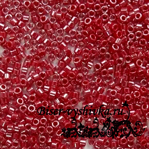 MIYUKI Delica 11/0 DB-1564. Цвет: темно-красный непрозрачный глянцевый.